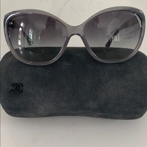 Channel womens sunglass